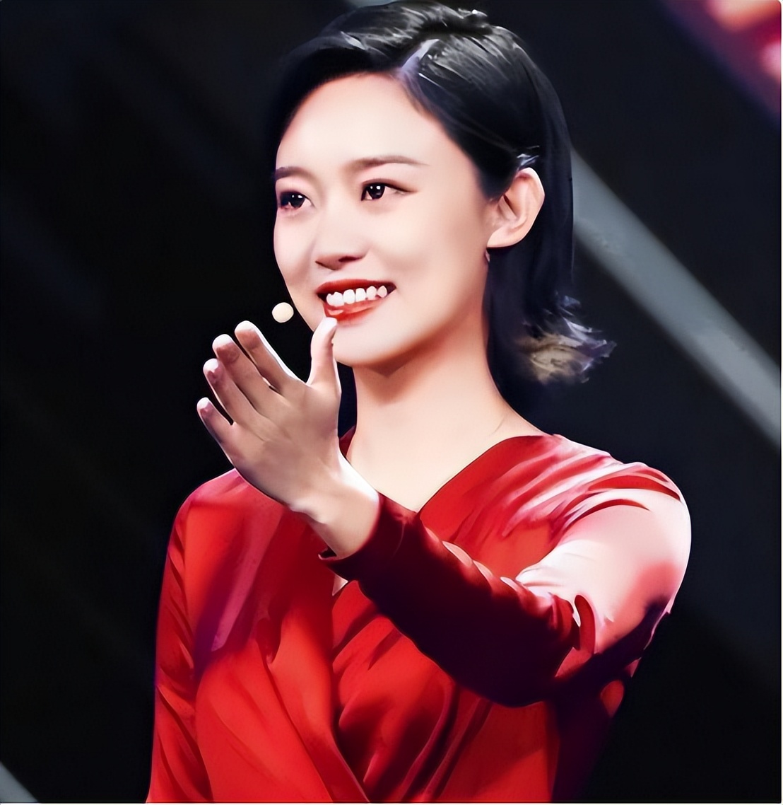 李七月无论哪方面比龙洋强，用人存在问题，为李七月可惜。
 
有些人的辞职也是无声