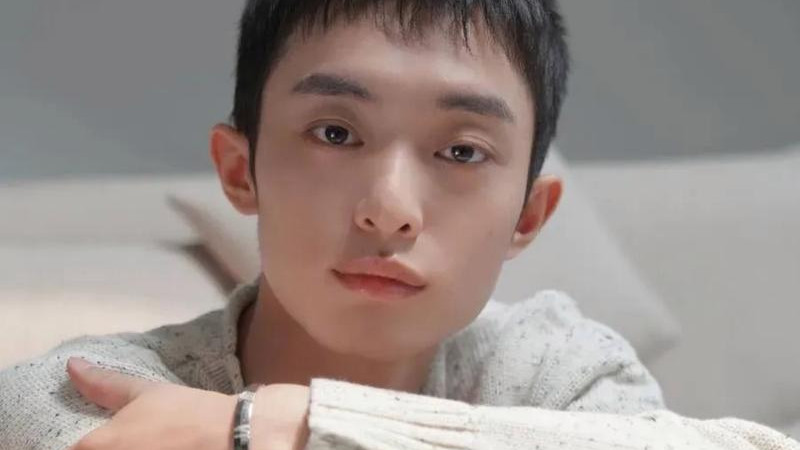 逆流而上！长相平平的他如何在颜值当道的影视圈杀出一条血路？