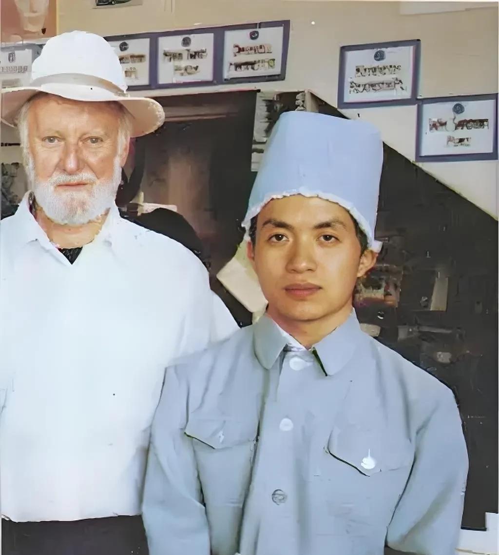 认识他的，至少也40+了吧？