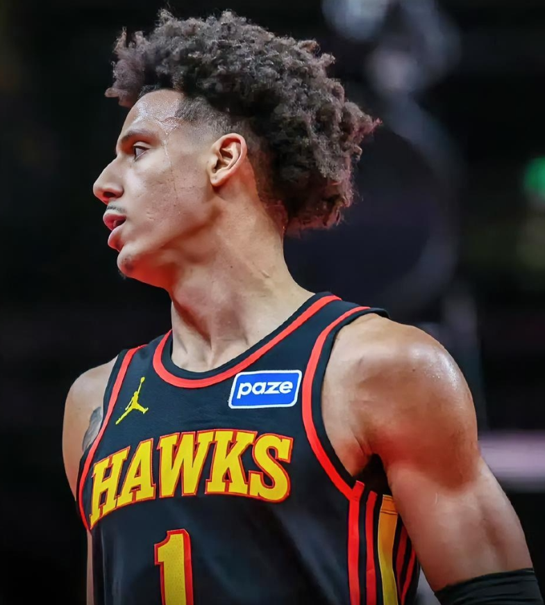 新鹰王登基！老鹰124-122险胜灰熊，这3位球员是赢球最大功臣！
 
1. 约