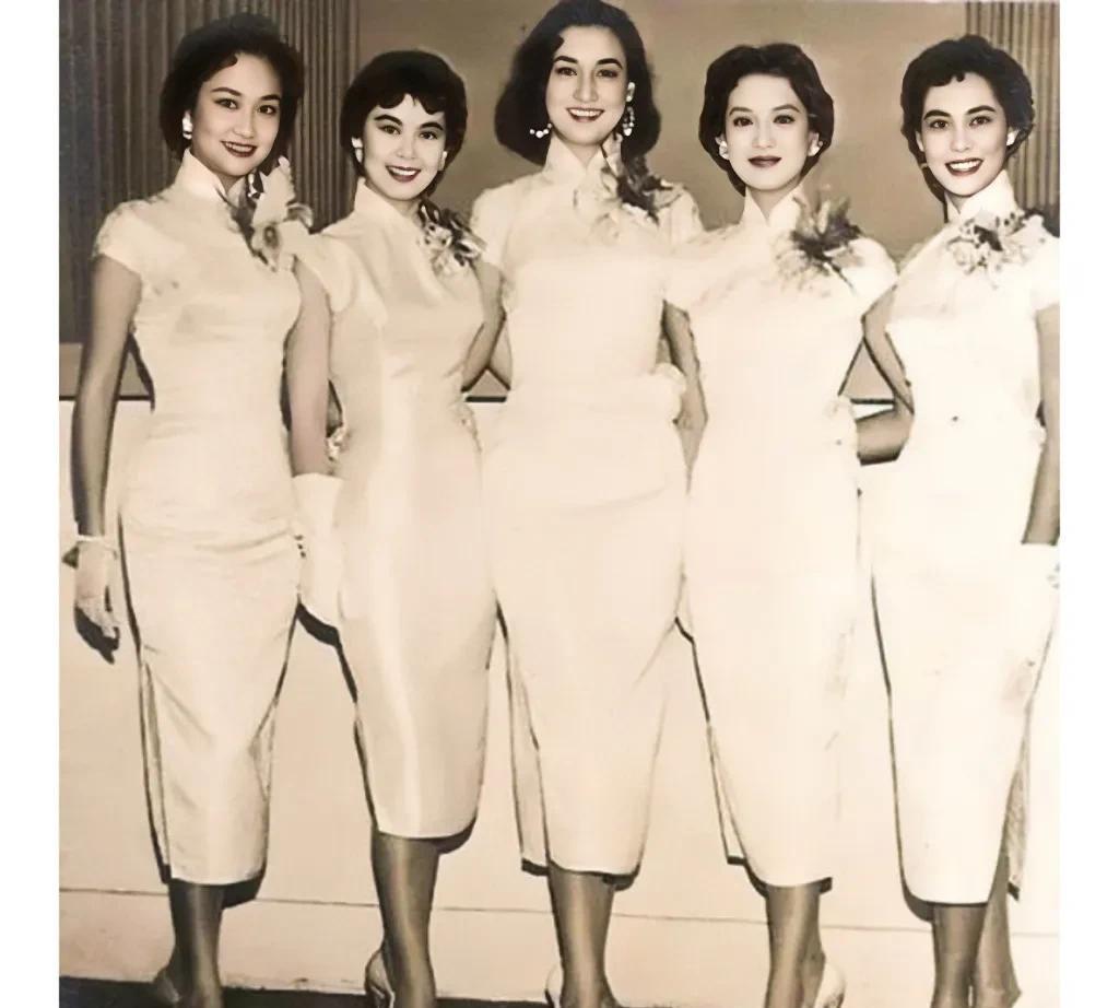 上世纪50年代，五位璀璨夺目的女演员留下的一张惊艳世人的合影，从左到右依次是: 