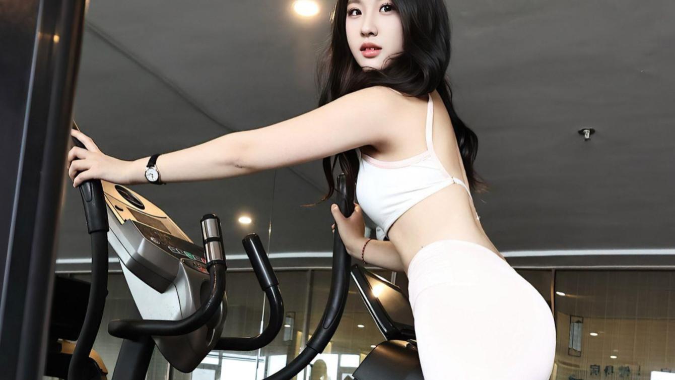 身子曼妙的健身女郎