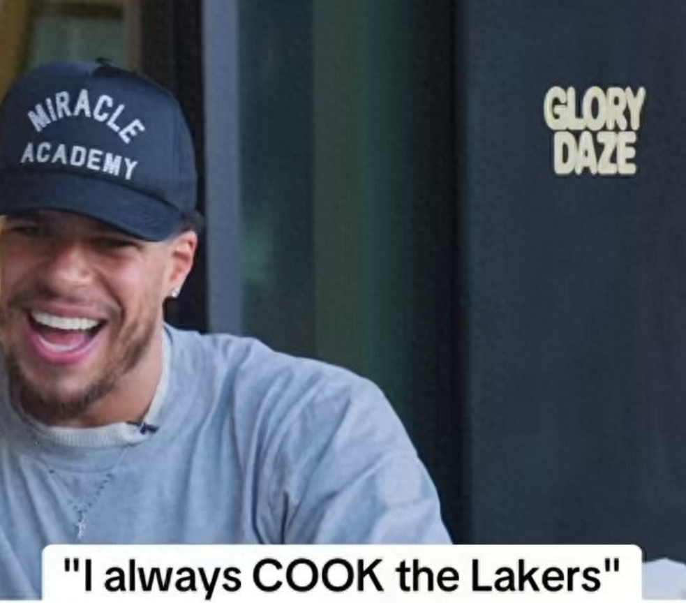 近日，篮网前锋小迈克尔-波特参加了播客节目《Glory Daze》。
回顾自己的