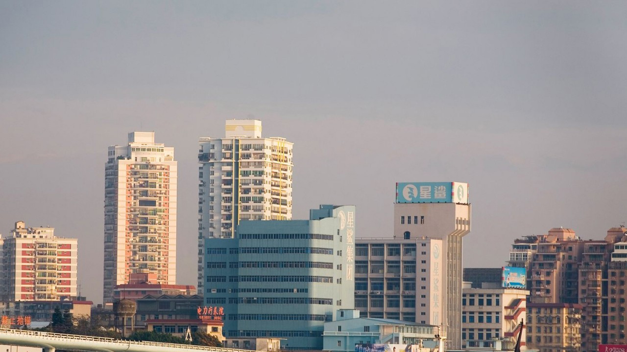 二线城市分化加剧：武汉东湖火热，惠州、洛阳业主降价30%抛售