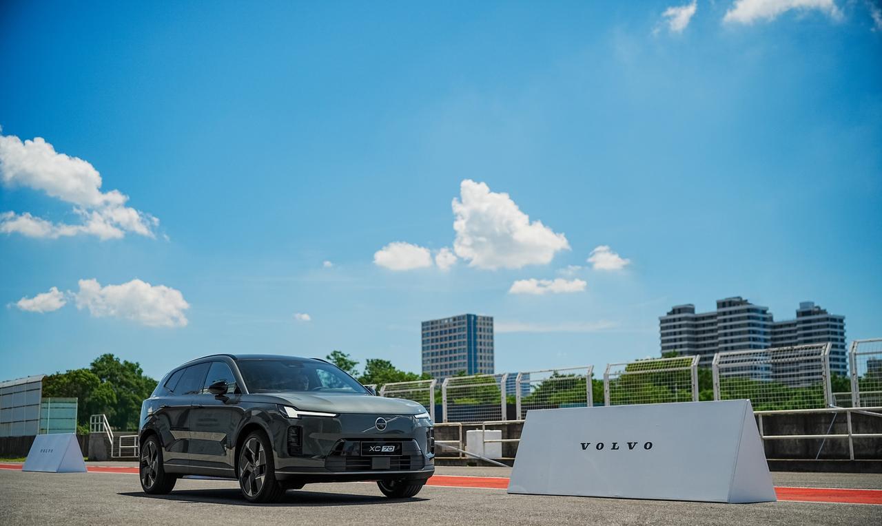 SUV领域再添新成员，沃尔沃全新XC70正式开启预售，预售价29.99万起，预售