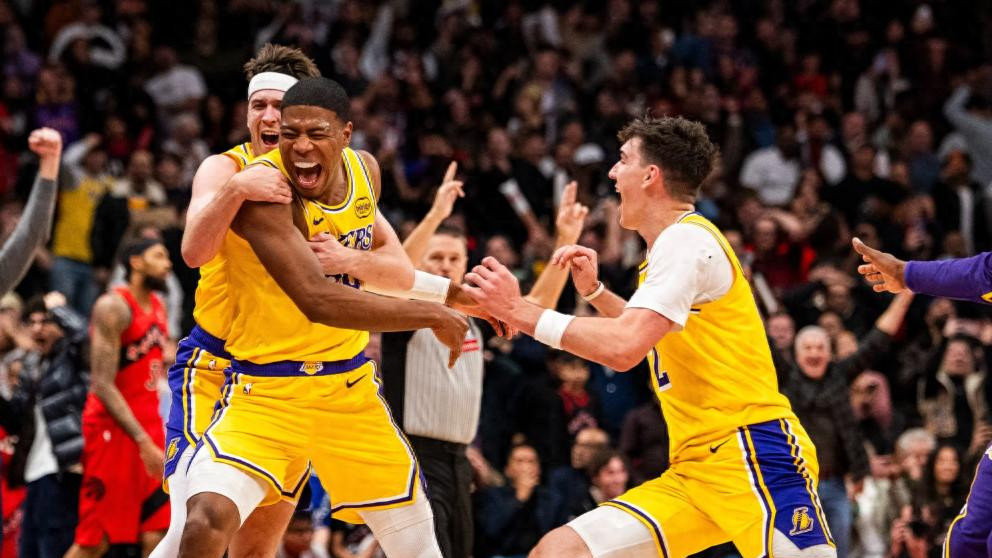 持球大核的最佳搭档！八村只要做好两件事就是湖人胜负手