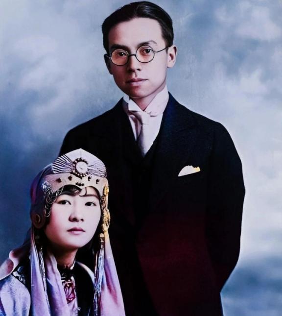 1969年，37岁梁从诫被下放江西劳动，妻子周如枚立刻提离婚，还给儿子改名换姓，