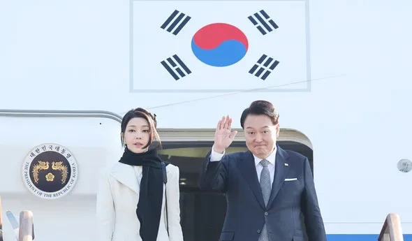 尹锡悦夫妇真倒霉 博士学位也没了











韩国前总统尹锡悦最近真是