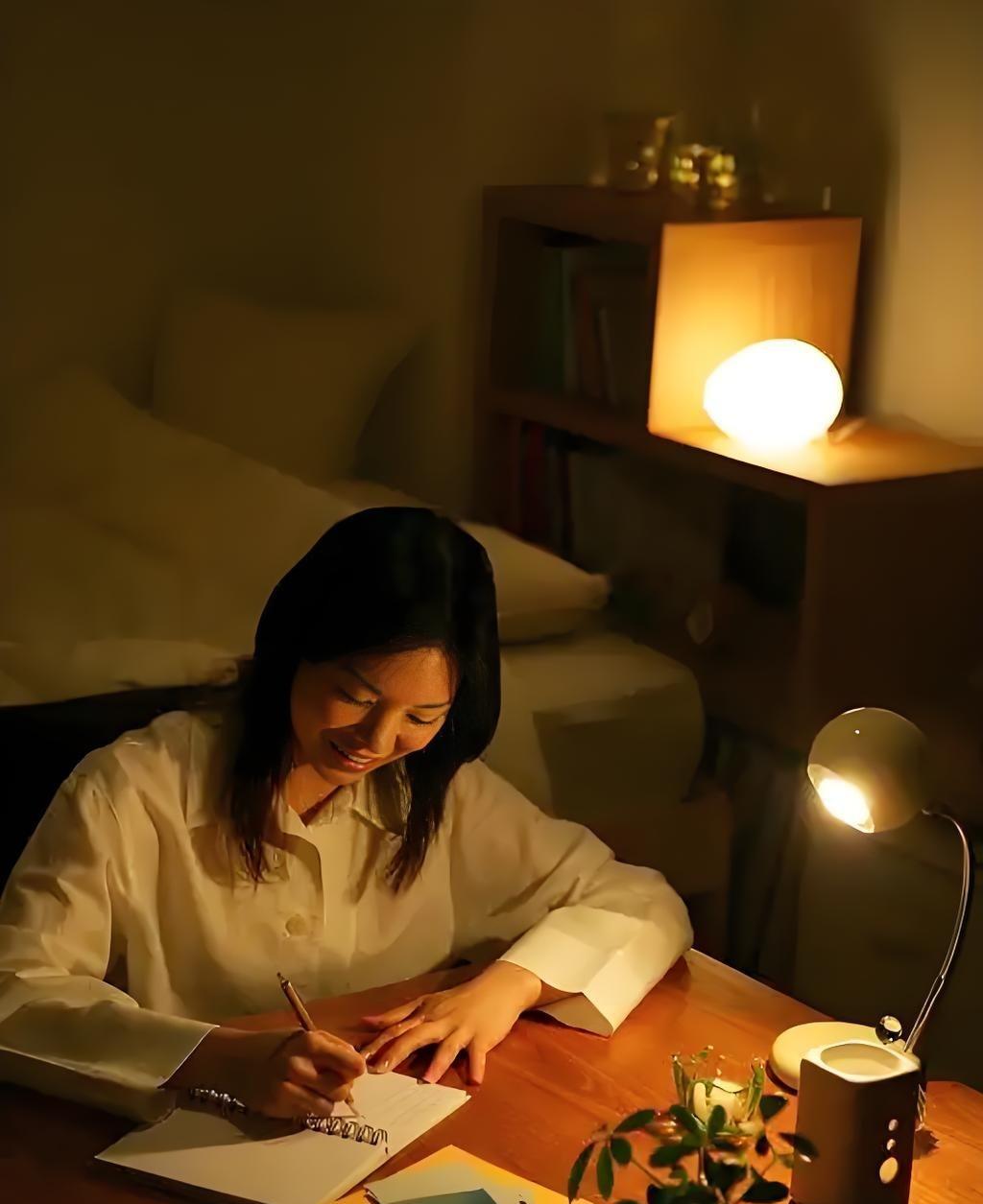 我喜欢写作，喜欢碎碎念，我喜欢听键盘打字的声音，这算是一个我的爱好。
这几年，一