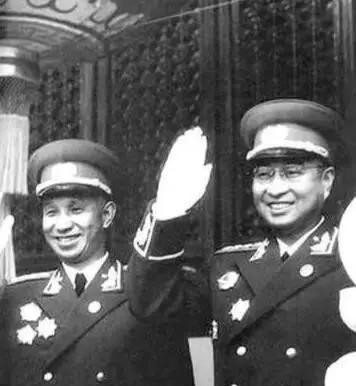 粟裕根本不会打仗！”1958年，陈赓大将进京开会，竟然看到有人大放厥词，陈赓当即