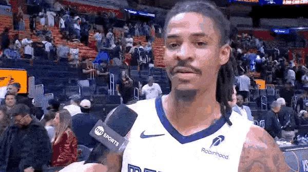 亚当萧华忍无可忍了

NBA官方宣告，莫兰特因昨日比赛中屡次做出持枪手势，被