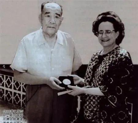 1976年唐山大地震前，地震专家预测，河北在7月22日至8月5日可能会发生地震，
