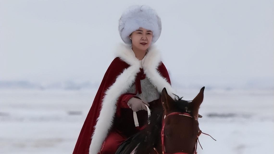 官方证实：贺娇龙去世，年仅47岁