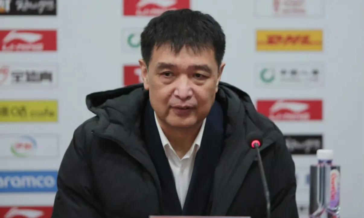 CBA又迎换帅潮，有冠军主帅，也有最佳主教练！
1、北控：闵鹿蕾因身体原因卸任北