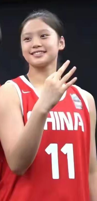李沅珊一战封神！
在刚刚结束的u16女篮亚洲杯的一场比赛中，中国女篮以83:74