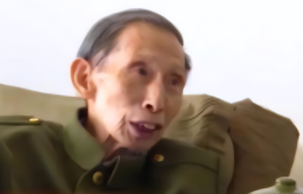 1956年，王明建在毕业前夕，突然被两个神秘军人带走，整整30年都没有消息，30