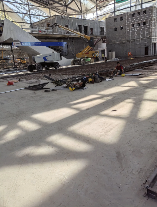 这样的人值不值得尊敬，午休一小时的农民工。