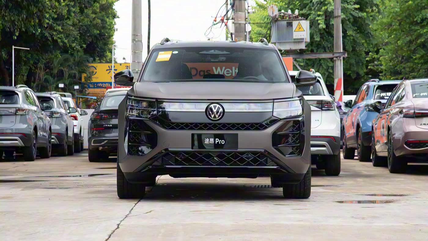 抚顺德系精工SUV 途昂Pro和探险者对比测评
