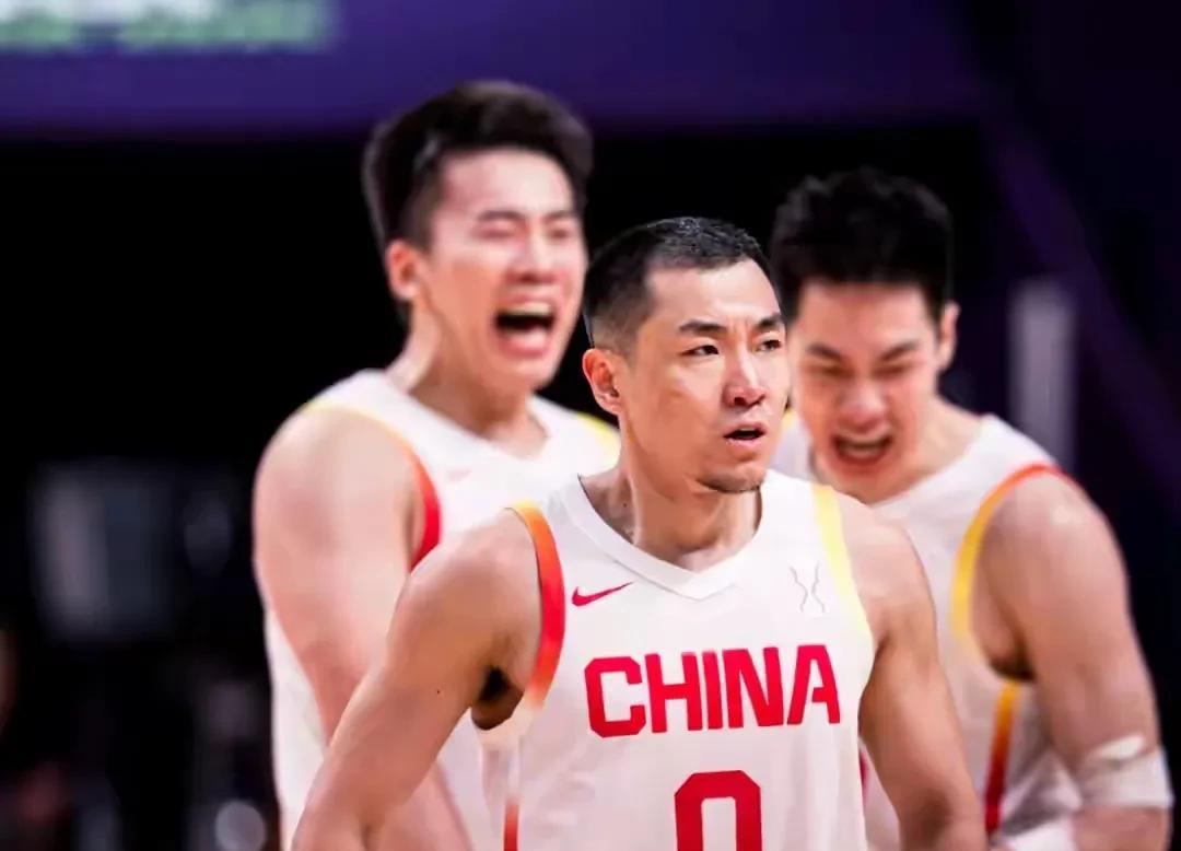 这次男篮亚洲杯的强势，三后卫的超出预期发挥，以后也让球迷逐步谈望了这三巨星
这届