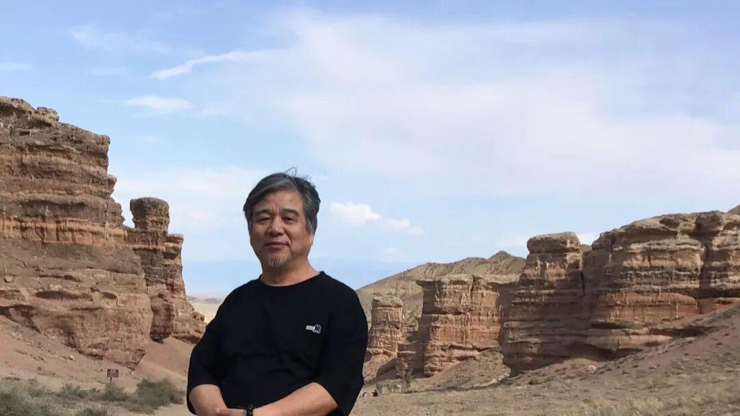 章月中：从造化自然到时代精神的艺术之旅