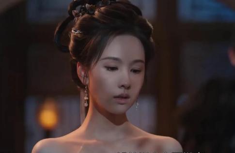 -女演员身材有多重要？陈都灵解开衣衫，男主严重毫无无望可言，太尴尬。
不知道从什