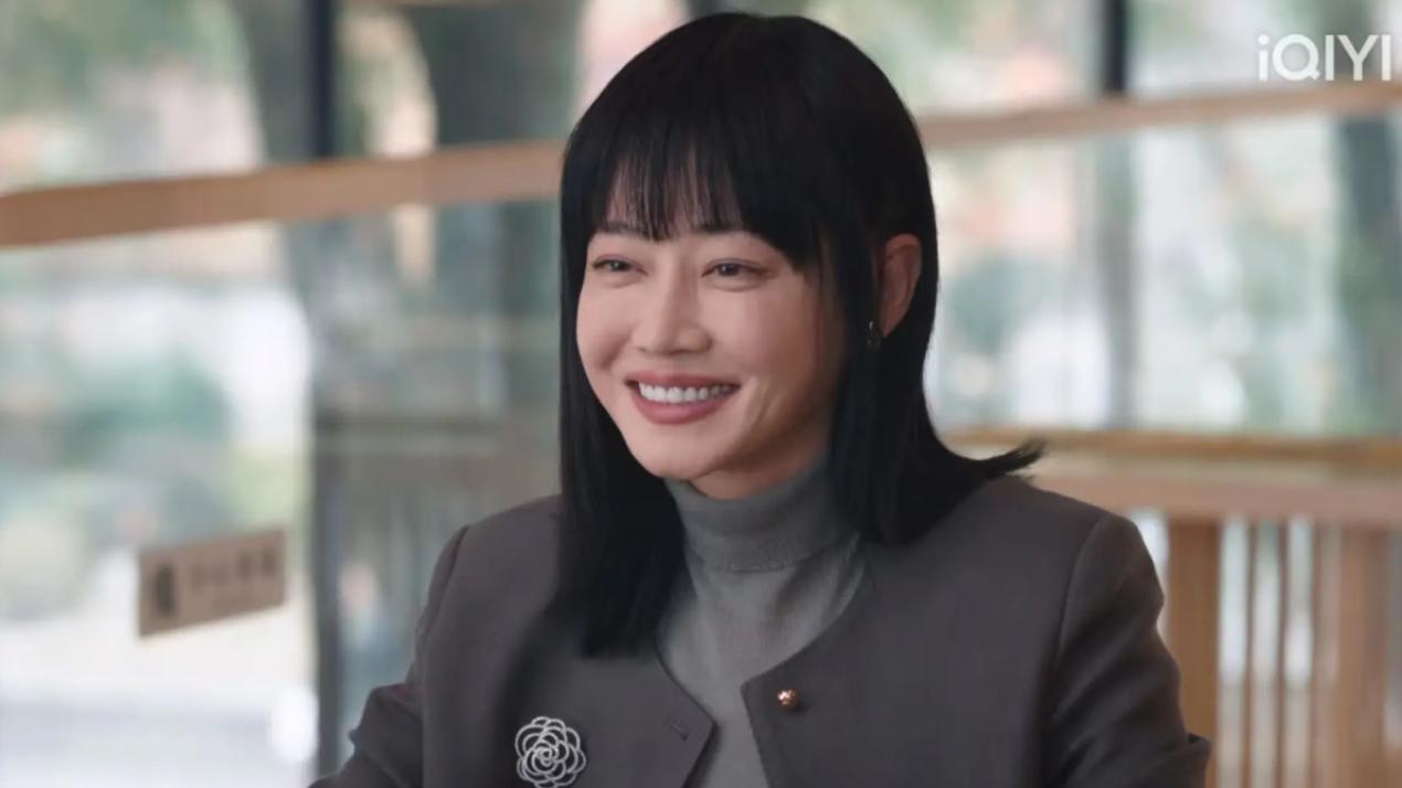 职场如战场，蔷薇亦带刺