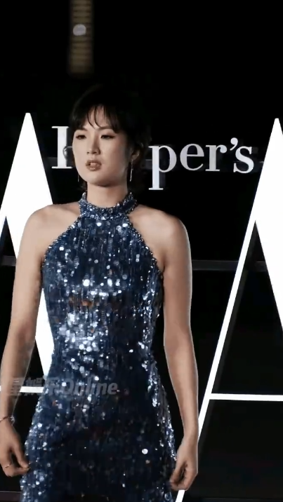 姚安娜长得越来越像巩俐了
总感觉她身上有巩俐演村姑时身上的那股劲儿
出厂设定时的