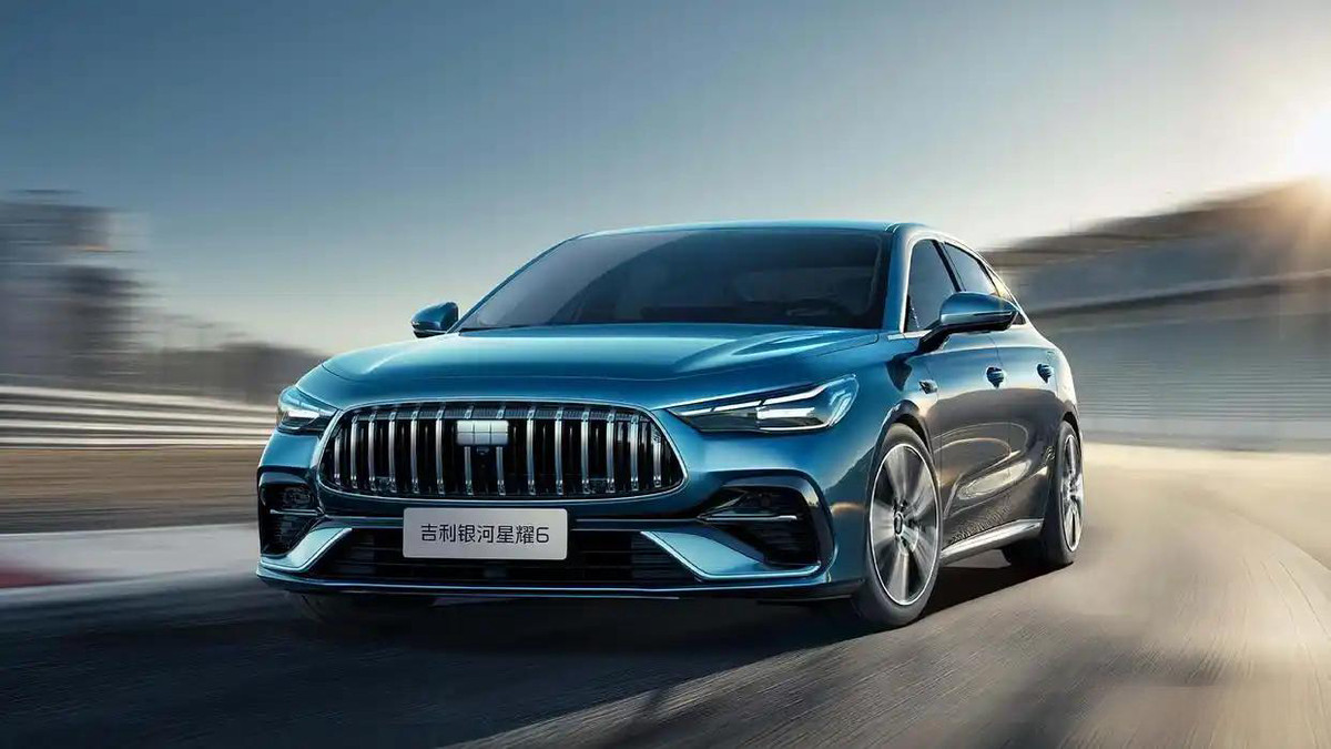 配置拉满，只卖8万！一箱油能跑1700km的吉利银河星耀6，到底有多强？