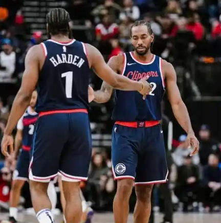 快船补强要什么
我看到现在大家都说要替补控卫加投射前锋，但是这几场球让我有点其他