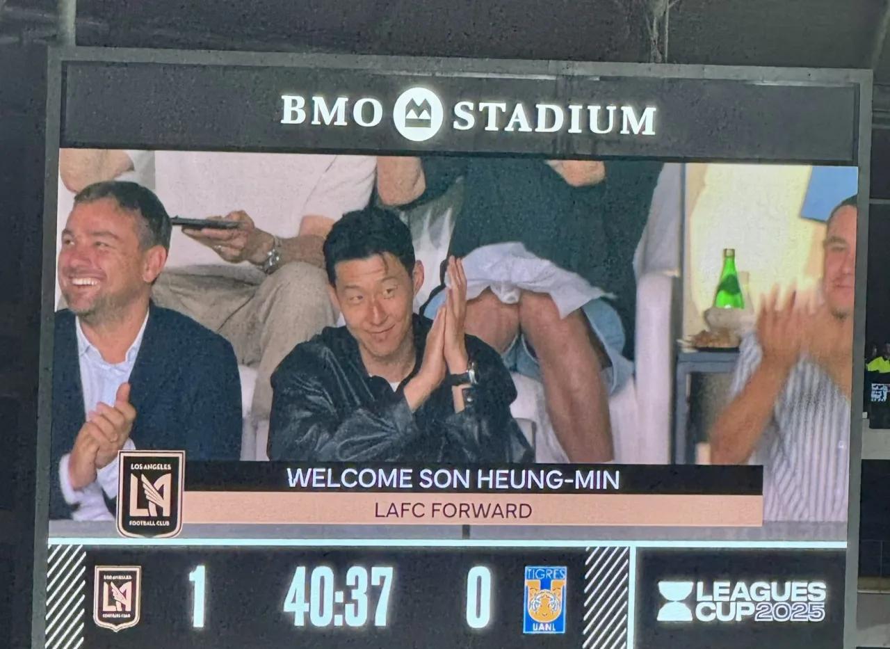 来一个球场球场宣！
联盟杯第3轮，洛杉矶FC2-1击败老虎大学，即将加盟洛杉矶F