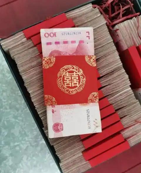 广西柳州一对新人结婚4天闹离婚，女子拒还18万彩礼。



5月9日，这对恋人喜