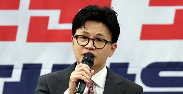 韩东勋：“照这样下去，国民力量党将被国民抛弃。”

国民力量党前代表韩东勋1