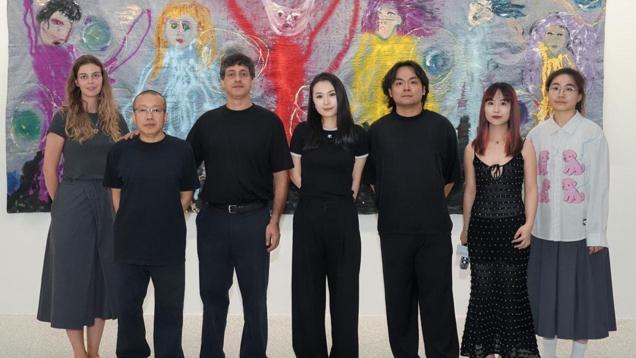 厦门世青艺术中心举办意大利艺术大师尤瓦尔•阿维塔尔展览《不在场词汇》