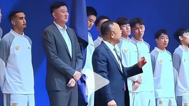 确定新接班人？