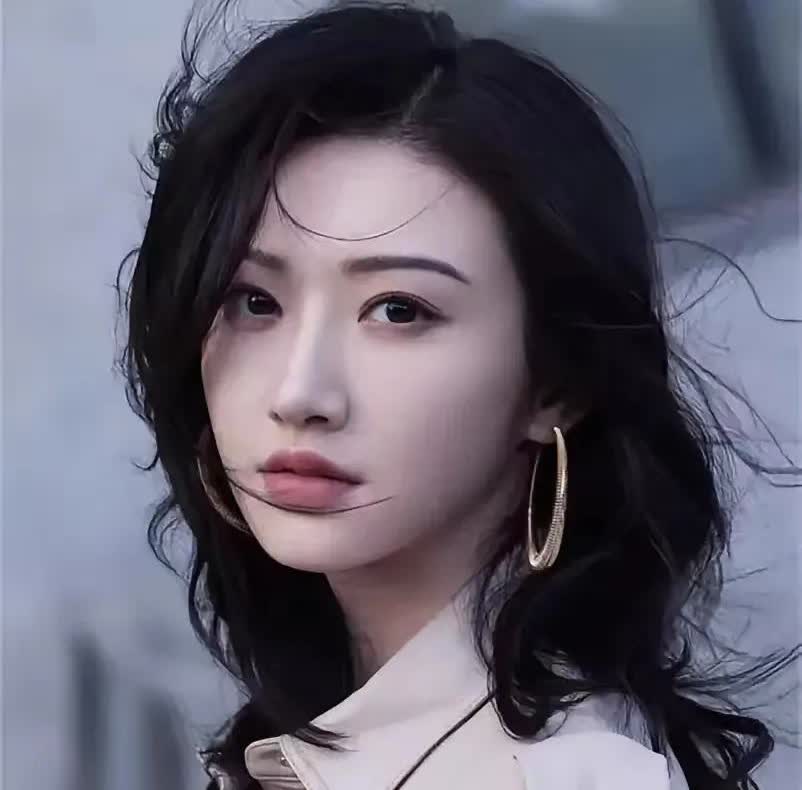 就算年入千万，我也不娶 10个女人

1、古力娜扎

2、高圆圆
 
