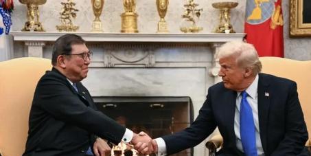 日本现在很生气。对特朗普，日本可以说，肺都要气炸了。因为最近谈到美国袭击伊朗核设