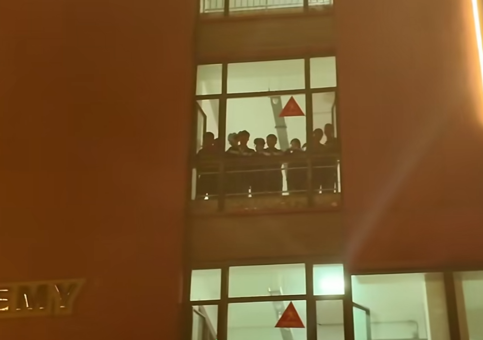 怪不得高一高二的时候老师说不要去招惹高三的