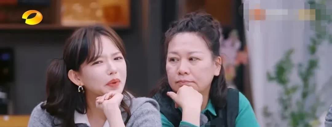 程潇妈妈到底有多恨程潇爸爸？

李艾问：“潇潇你会给你爸爸养老吗？”

