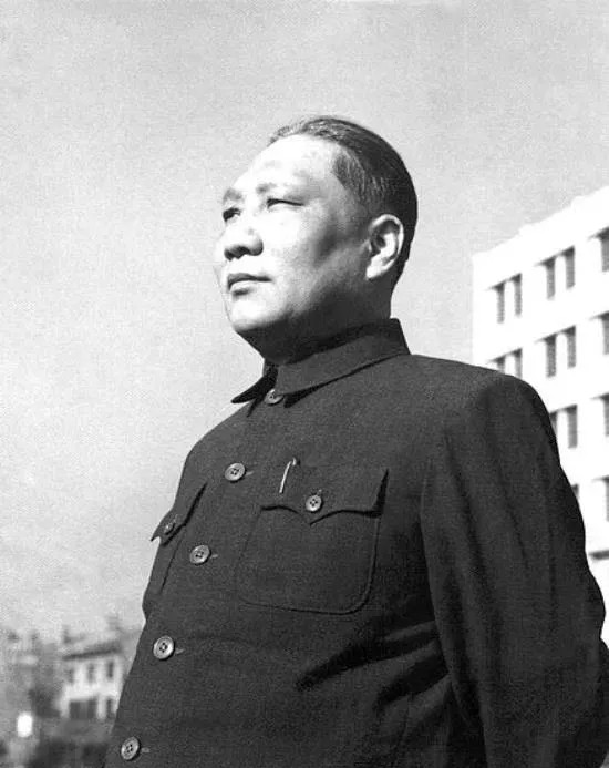 1956年，唐亮上将被提名为中央军委，可就在此时，一个棘手的问题难住了毛主席，然