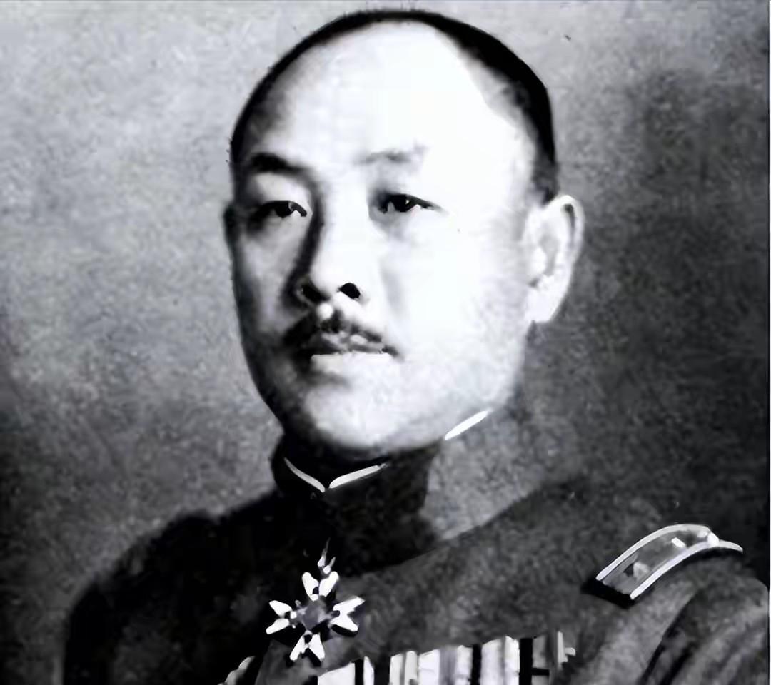 此人叫阿男惟几，侵华日军中将，陆军大臣，曾指挥过进攻长沙，使用过毒气。日军在中国