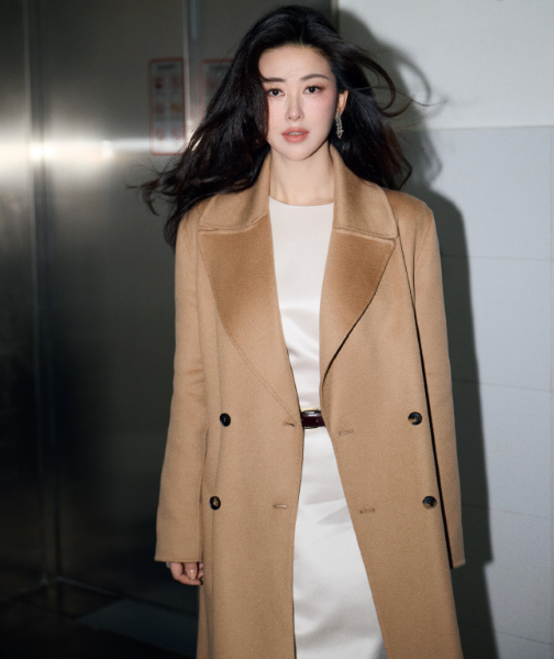 朱珠亮相《依然单身》观众座谈会，走心发言圈粉无数