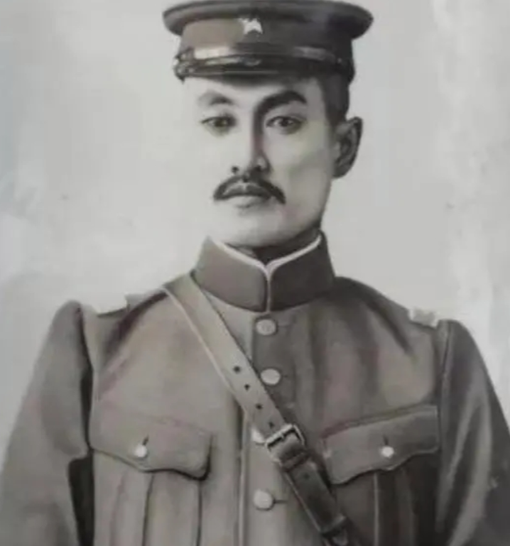 1925年12月24日，郭松龄在巨流河被奉军击败后，带着卫队出走。参谋长邹作华下