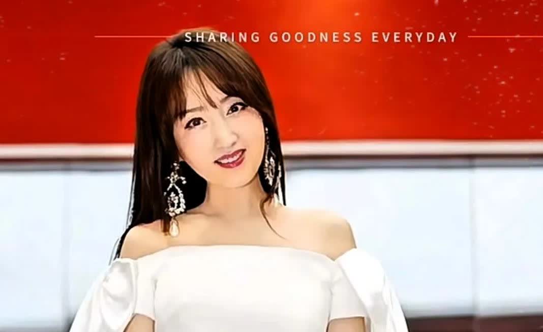 杨钰莹被誉为史上最冤的女明星
一点也不冤！

因为她遭到围攻却没有偷税，耍