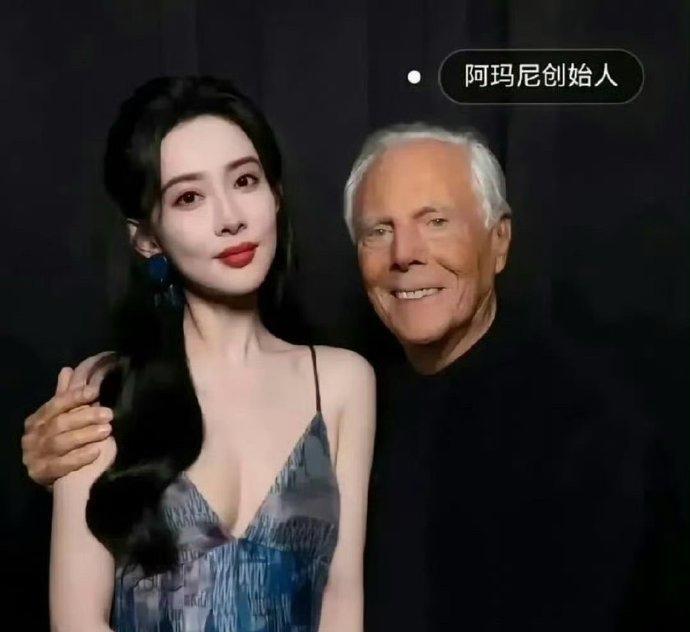 大家都知道外国人不爱P图，这估计就是孟子义最真实的样子啦。