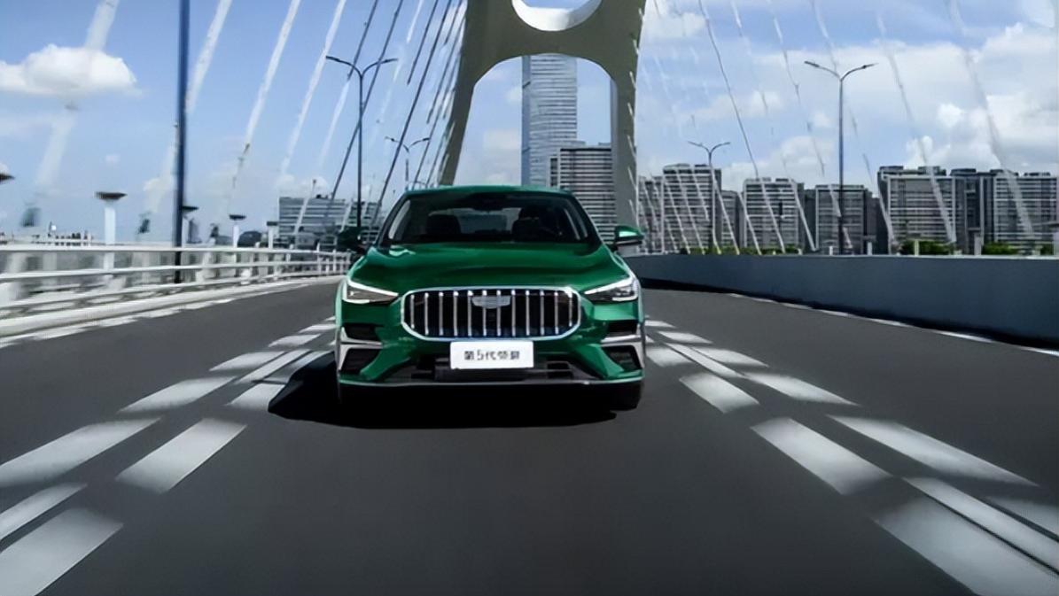 吉利帝豪大换代，预售6.89万起，车长4米8轴距2米75，A+级尺寸