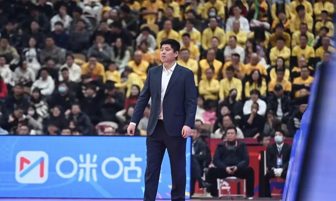 CBA季后赛八强即将开战！预测如下！
山西对阵广东！(3:1)
广厦对阵青岛！(