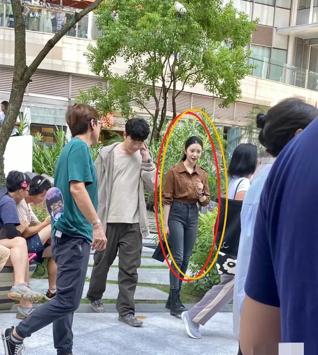 这是哪位明星？身材真好而且还美