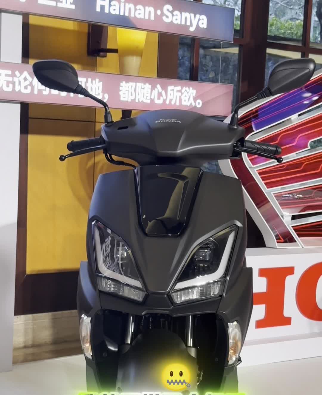 Honda Ns125GU磨砂黑。
虽然不是特别惊艳，但是很值得期待的125G