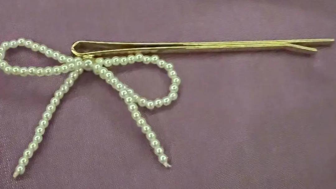 小S晒大S遗物引发热议：悼念还是作秀？网友评论区再度炸锅