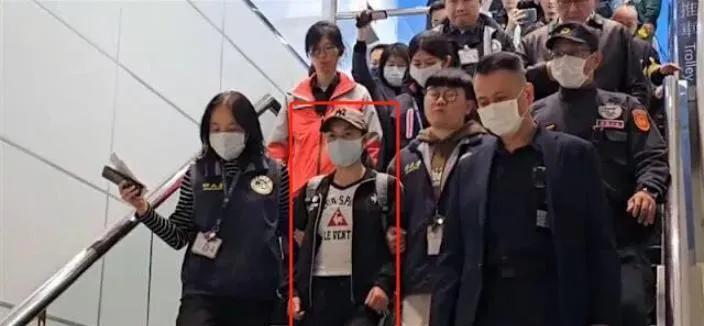 赖清德当局的胆子越来越大了！台移民署4月1日下午“强制驱逐”陆配小微“出境”。